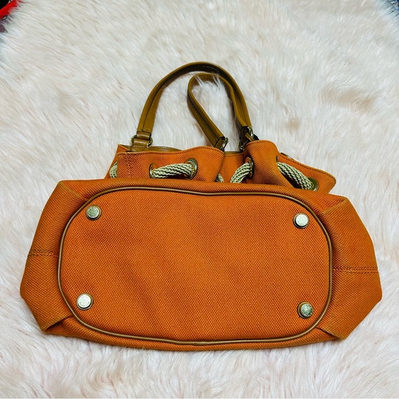 Michael Kors handbag with tassel detail. - Picture 2 of 16